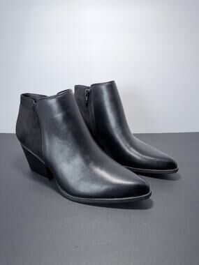 Centro Point Black Ankle Booties Thick Block Heels Pointed Toe Zipper Size 9.5